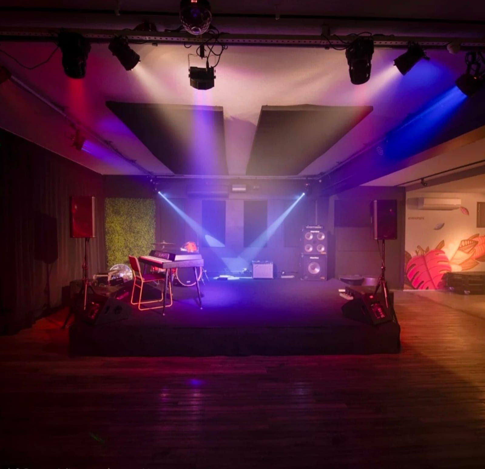Dissenso Lounge 1